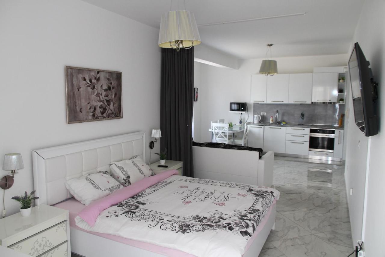 Bella Costa Apartment Dobra Voda Bagian luar foto