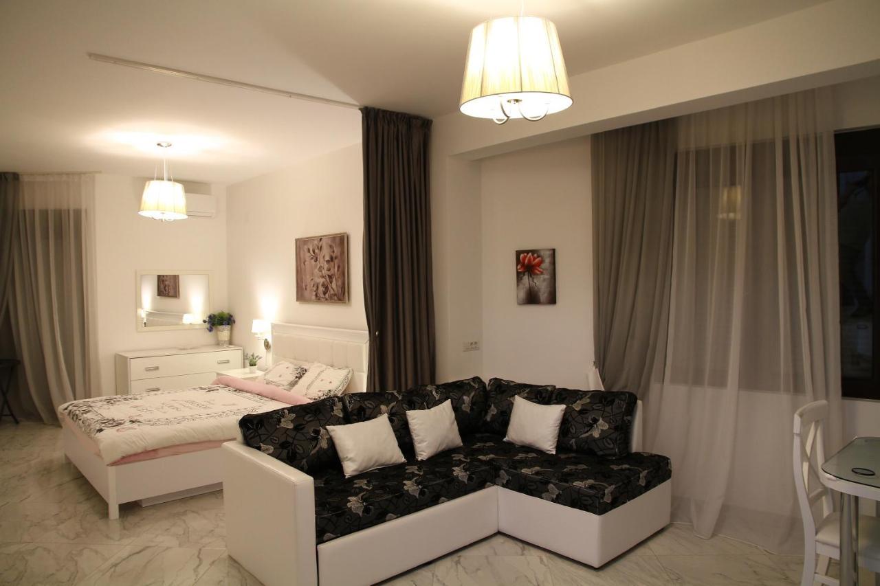 Bella Costa Apartment Dobra Voda Bagian luar foto
