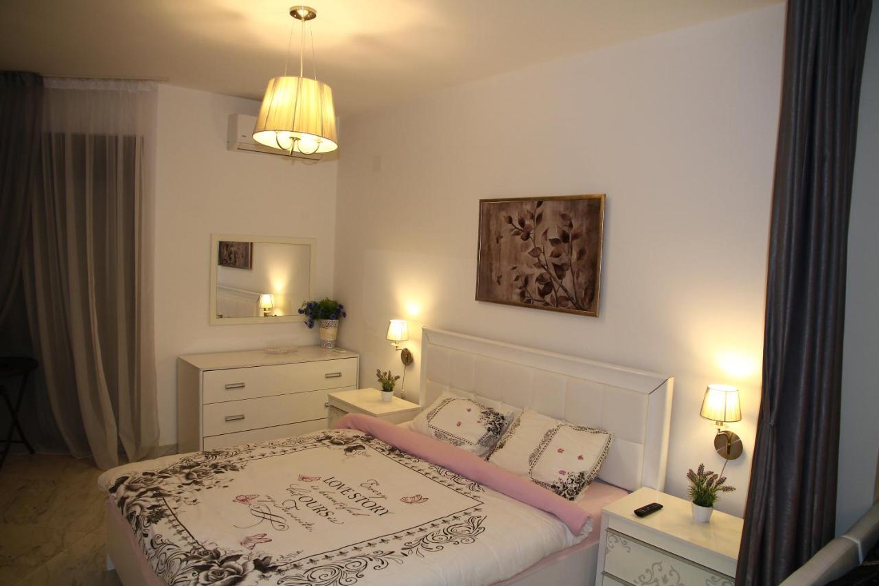 Bella Costa Apartment Dobra Voda Bagian luar foto