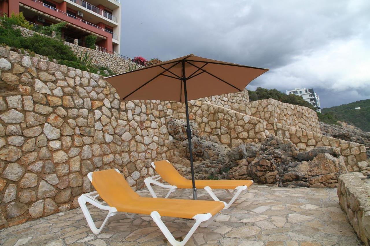 Bella Costa Apartment Dobra Voda Bagian luar foto