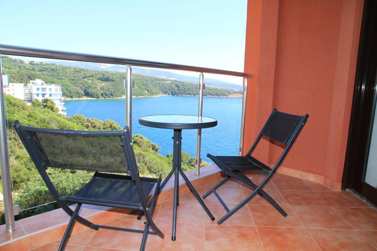 Bella Costa Apartment Dobra Voda Bagian luar foto