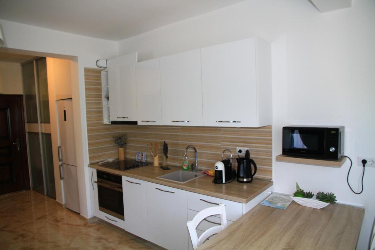 Bella Costa Apartment Dobra Voda Bagian luar foto