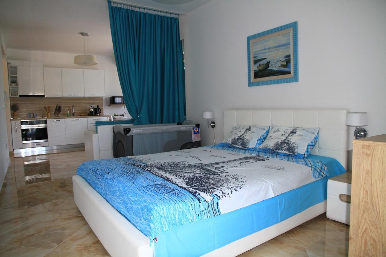 Bella Costa Apartment Dobra Voda Bagian luar foto