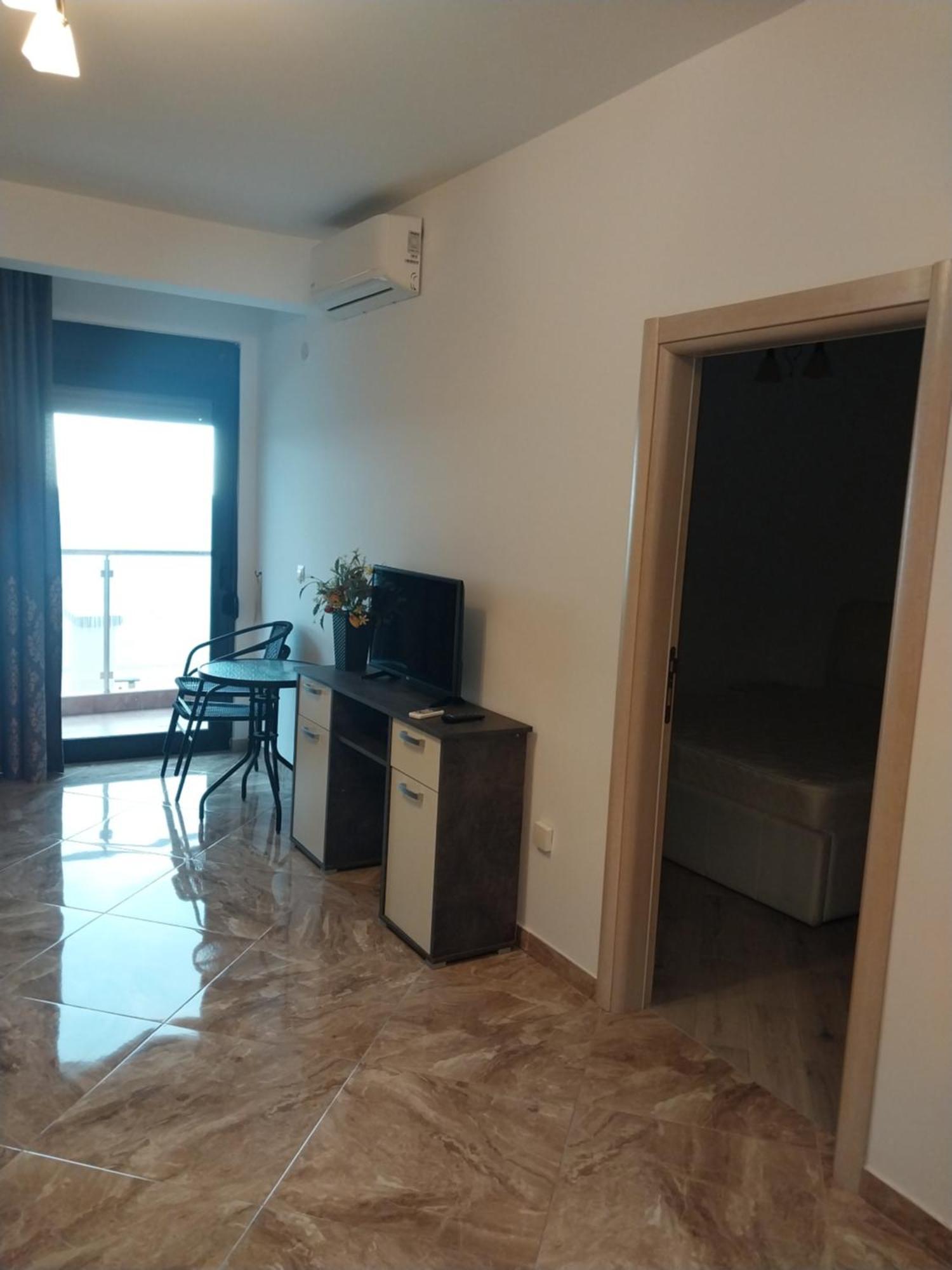 Bella Costa Apartment Dobra Voda Bagian luar foto